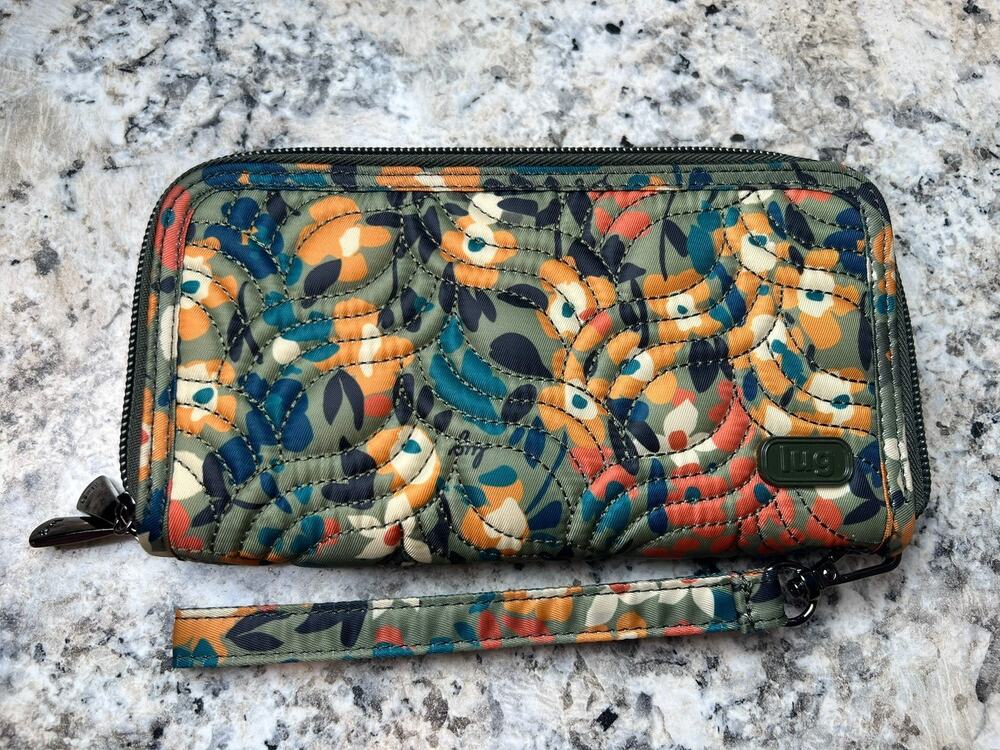 Lug Splits XL RFID Wristlet Wallet Wildflower Olive Quilted Green Orange NWOT